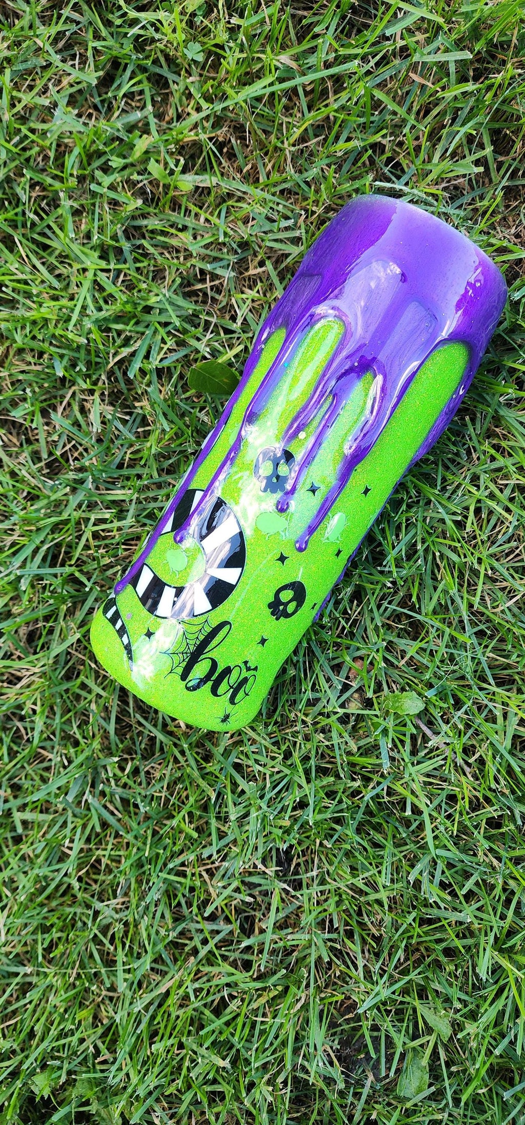 Epoxy Drip Tumbler – Neon Green & Purple Creepy Cute Horror Cup | Handmade Halloween Drinkware and Spooky Movie Fan Gift