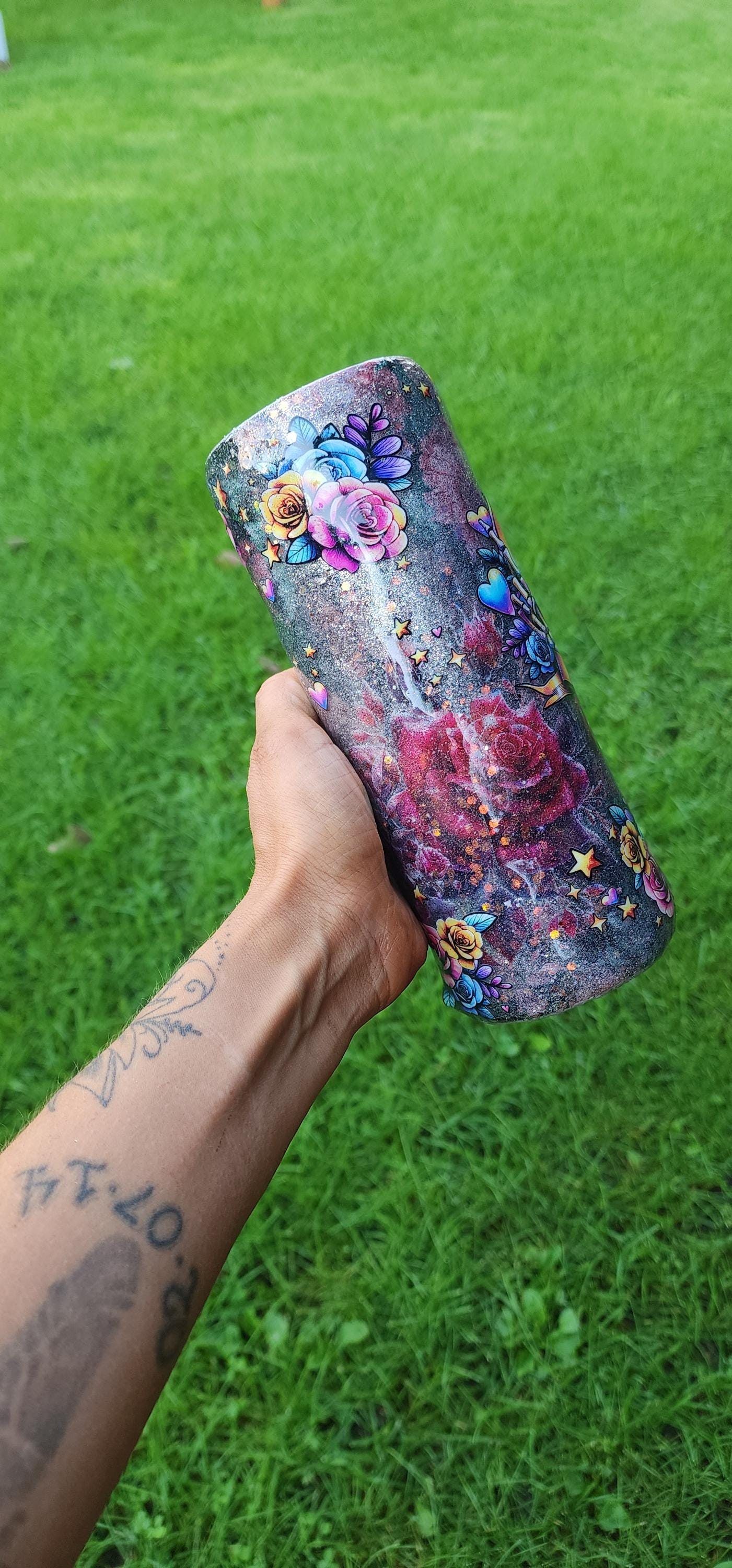 Skull & Rose Epoxy Tumbler: Gothic Floral Coffee Cup - Sarcastic Gift