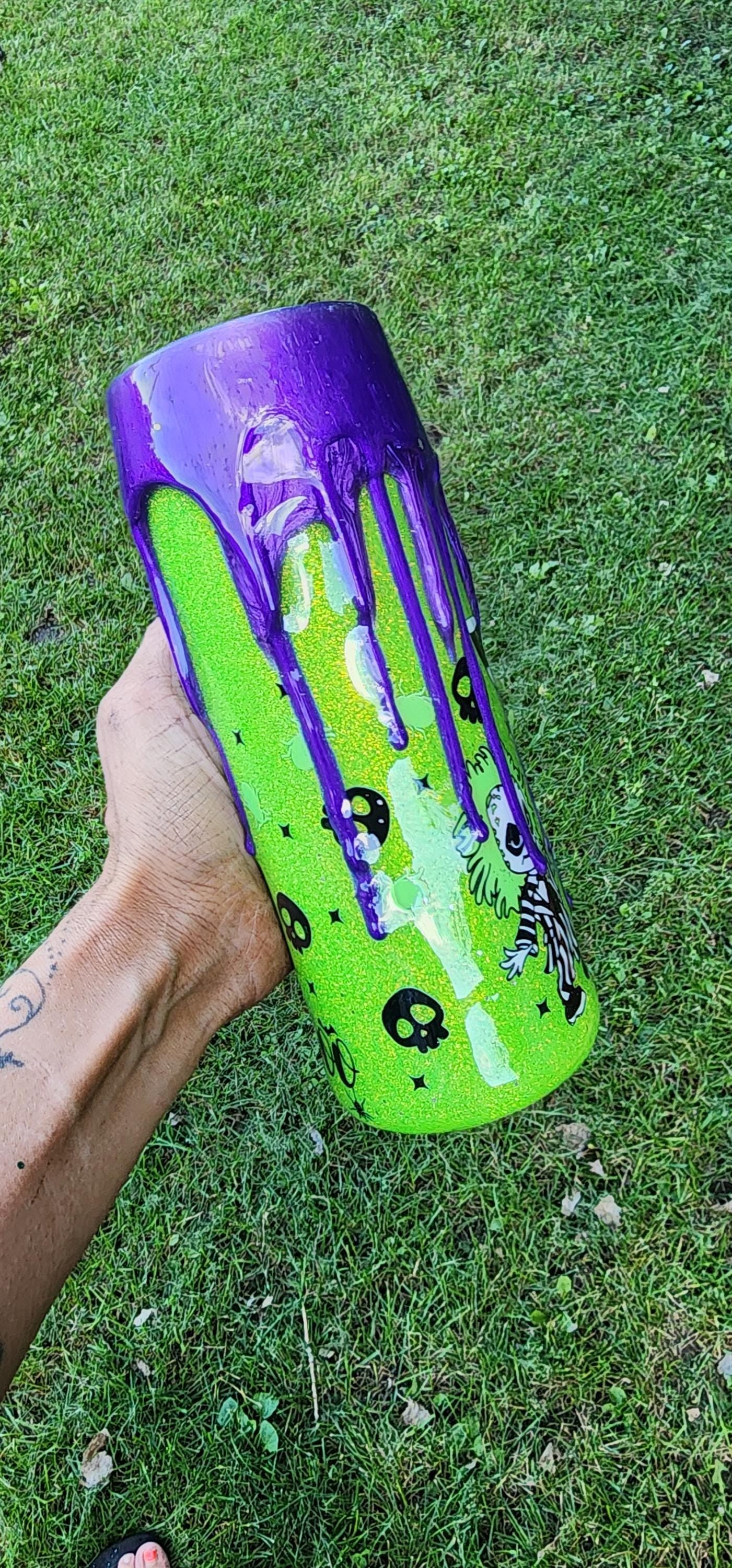 Epoxy Drip Tumbler – Neon Green & Purple Creepy Cute Horror Cup | Handmade Halloween Drinkware and Spooky Movie Fan Gift