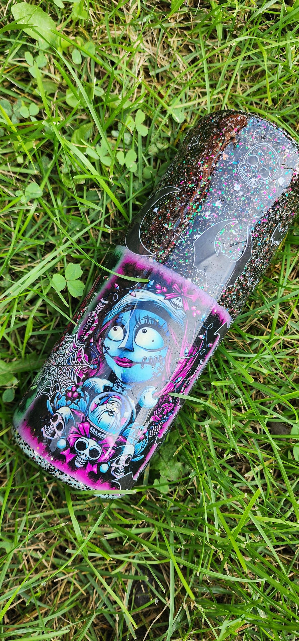 Nightmare Before Christmas Tumbler: Black Glitter Jack & Sally Epoxy Cup