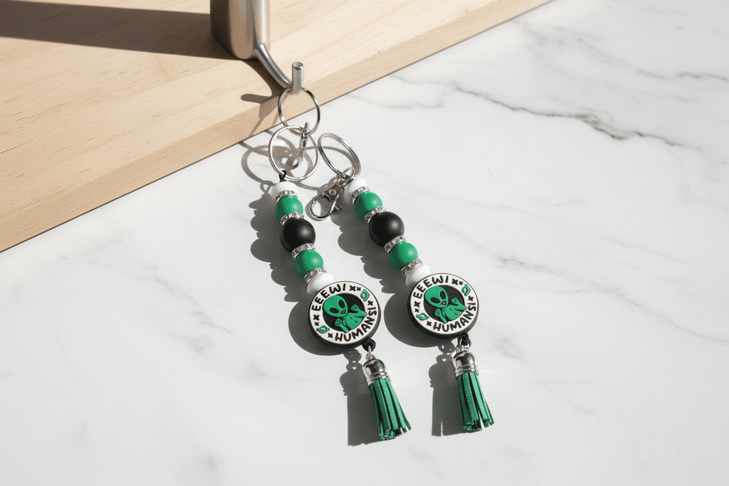 Alien Beaded Keychain: Funny Handmade Space Charm - Hempin Mayhem