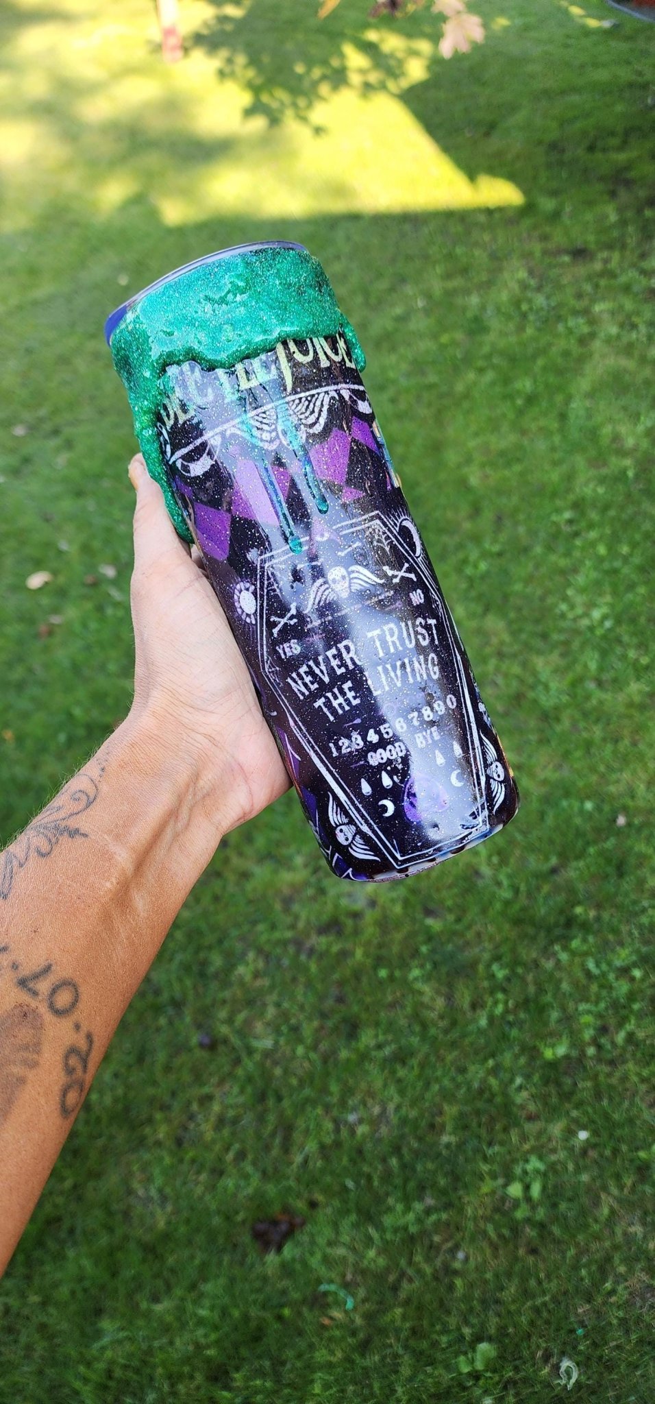 Never Trust the Living Beetlejuice Tumbler – 20oz Spooky Epoxy Drip Cup | Handmade Halloween Horror Drinkware - Hempin Mayhem