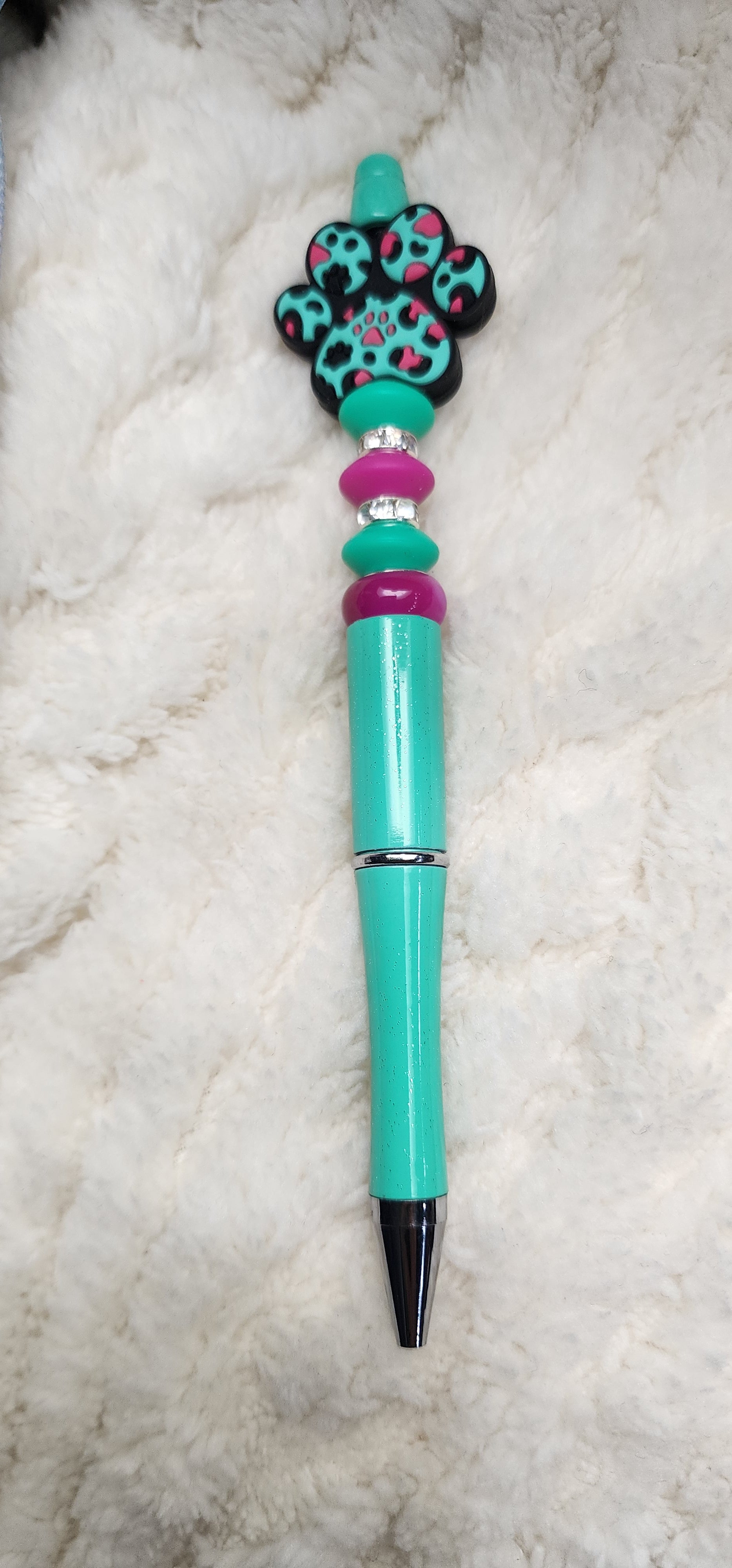 Leopard Paw Print Gift Set – Matching Pen & Acrylic Keychain | Animal Print Accessories