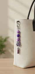 Cute Skull Keychain Beaded Charm, Handmade Halloween Keyring Accessory, Unique Backpack & Purse Pendant Gift