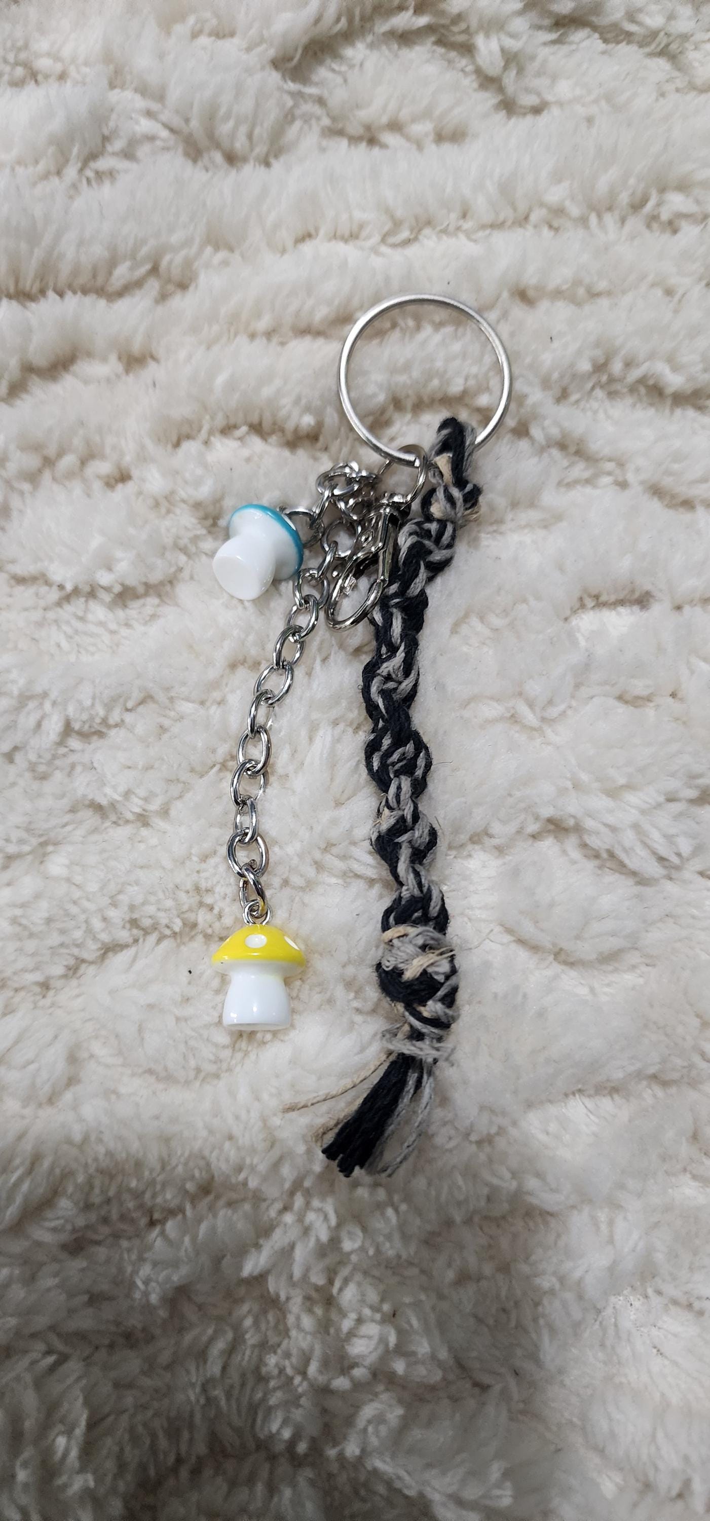 Handmade Hemp Keychain – Boho Beaded Keychain, Eco-Friendly Handmade Keyring, Everyday Accessory